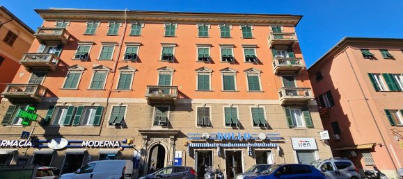 6 rooms Apartment in Genoa, Italy No. 32688 2