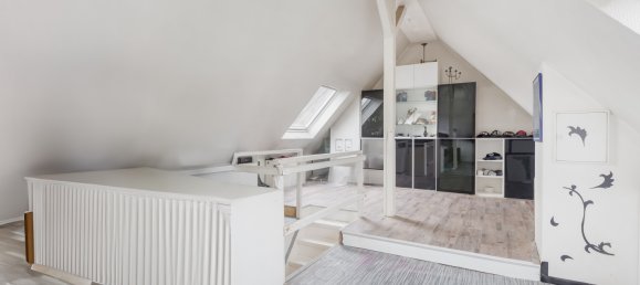 4غرفة منزل ذو طابقين في Dusseldorf, Germany رقم 33378 13