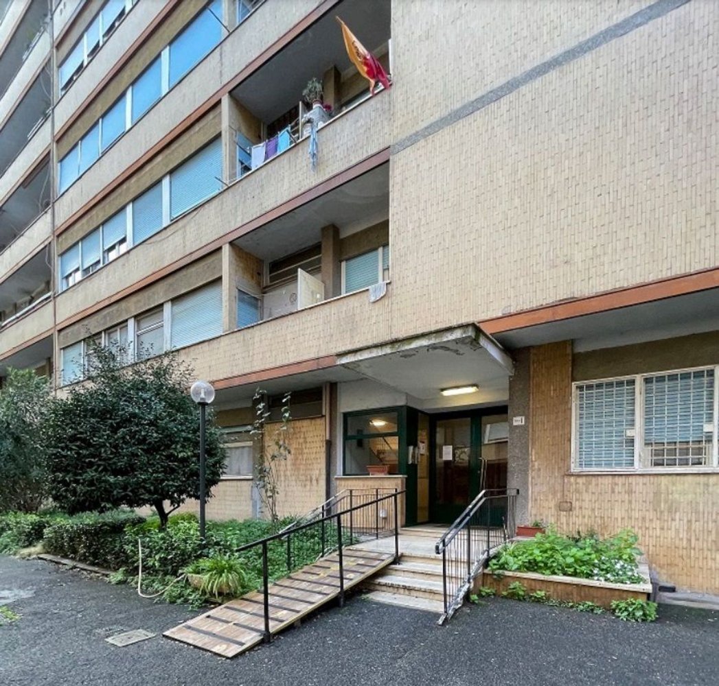 3 bedrooms Apartment in Rome, Italy No. 389567