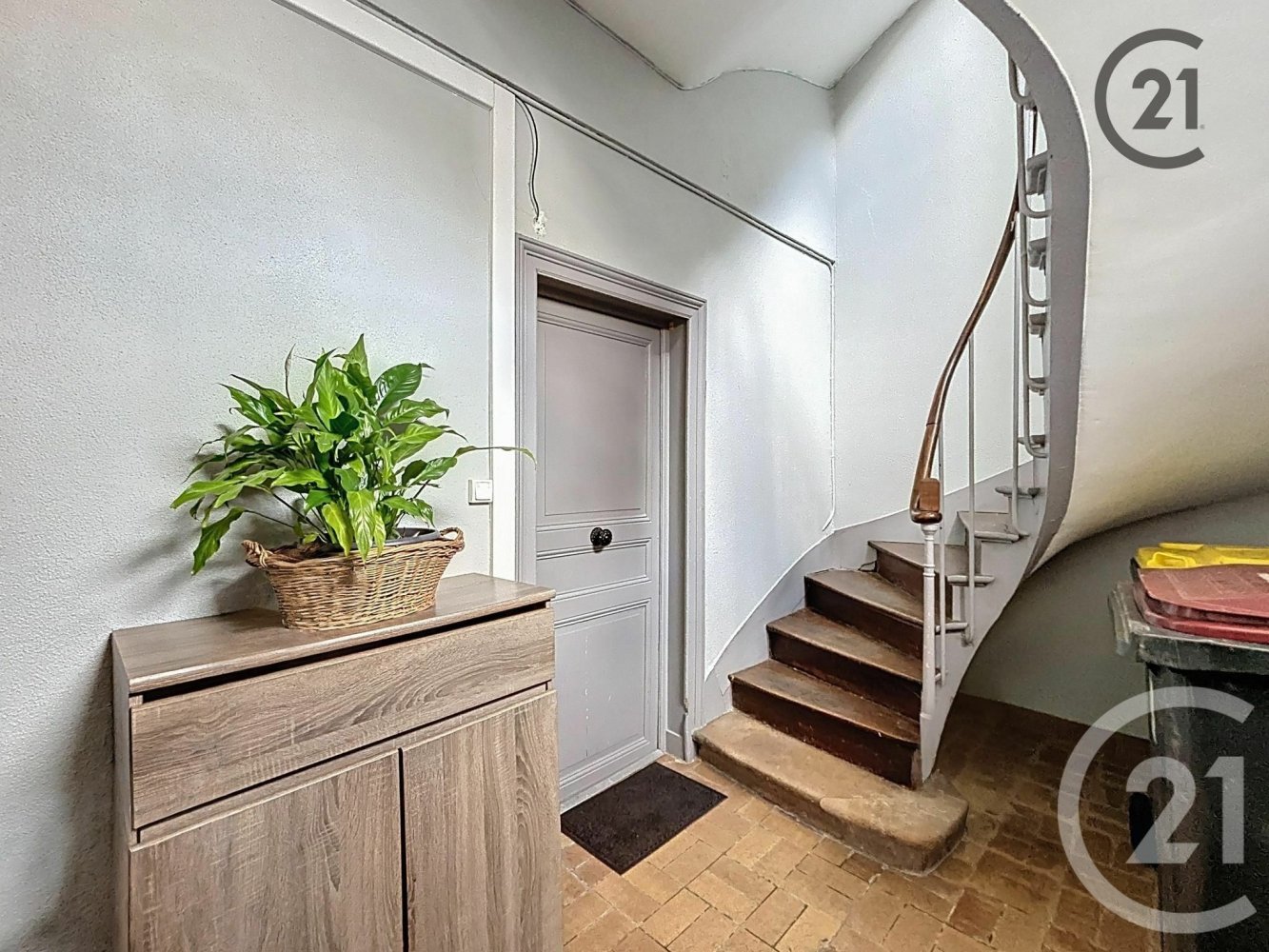 Gebäude in Provins, France 177m², Nr. 324559