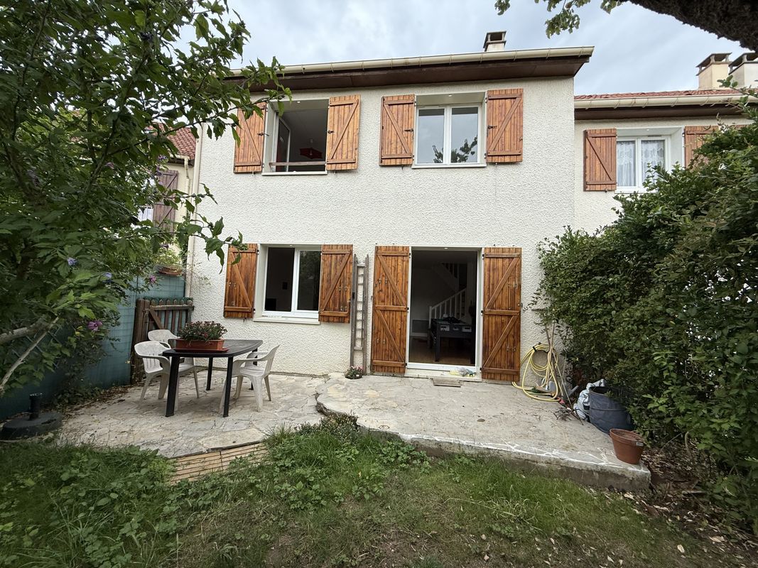 4 bedrooms House in Ris-Orangis, France No. 182520