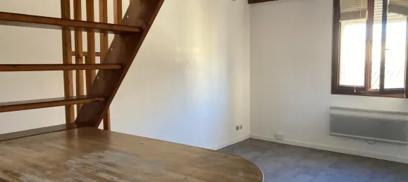 1 bedroom Duplex in Bordeaux, France No. 344643 2