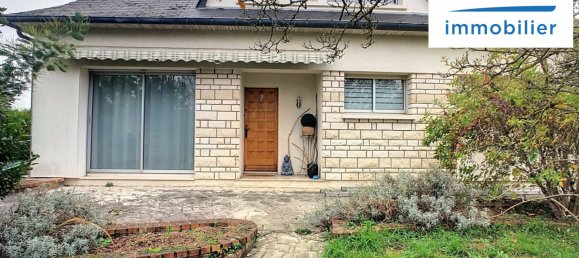 5 bedrooms House in Villemandeur, France No. 157782 18