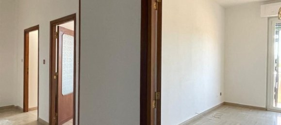 3 rooms Apartment in Terni, Italy No. 301146 4