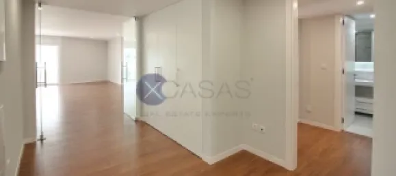Apartamento de 3 dormitorios en Cascais, Portugal No. 133353 2