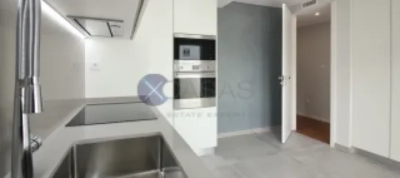 Apartamento de 3 dormitorios en Cascais, Portugal No. 133353 4