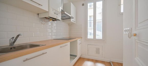 2 bedrooms Apartment in Paris, France No. 170129 5