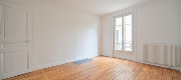 2 bedrooms Apartment in Paris, France No. 170129 3
