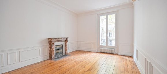 2 bedrooms Apartment in Paris, France No. 170129 2