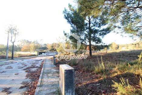 Земельный участок в Вила Нова ди Фамаликан, Португалия № 52069