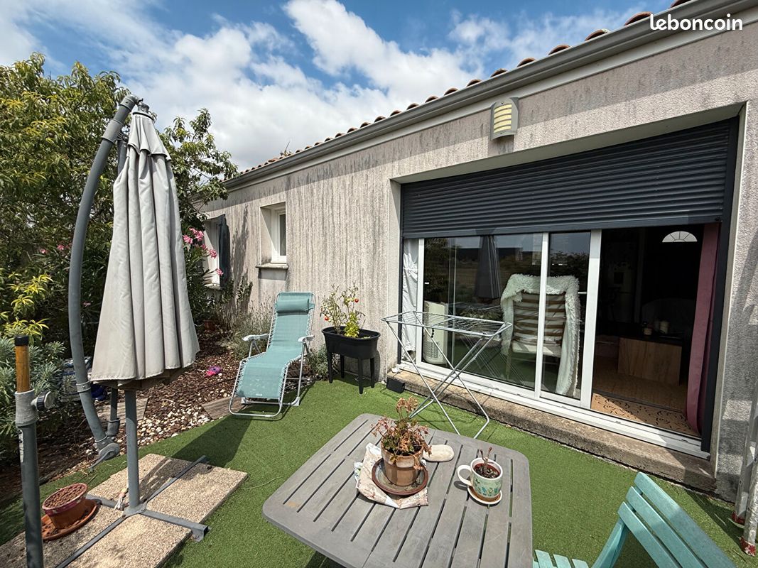 2 chambres Maison à Surgères, France No. 293822