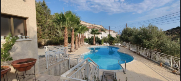 Дом с 3 спальнями в Агиос Тихонас, Кипр № 7723 4