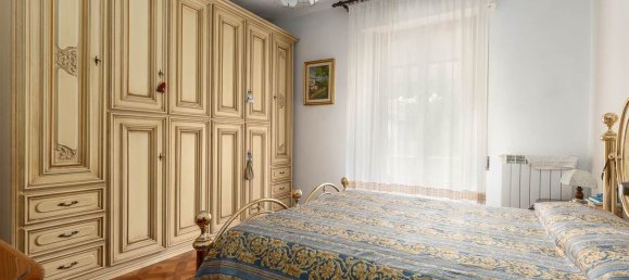 4 rooms Apartment in Poggibonsi, Italy No. 229926 16