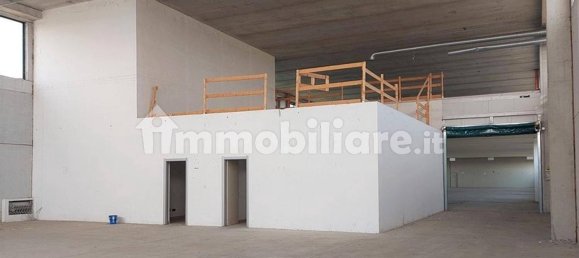 مستودع في Cavour, Italy 2000متر مربع رقم 317320 12