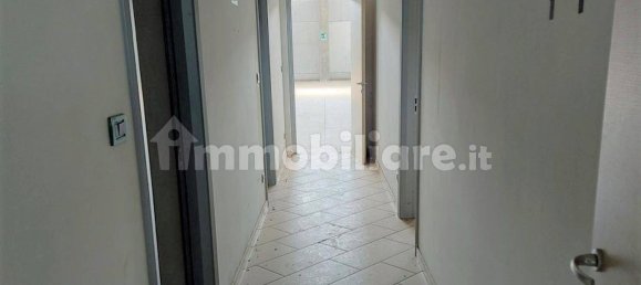 مستودع في Cavour, Italy 2000متر مربع رقم 317320 7