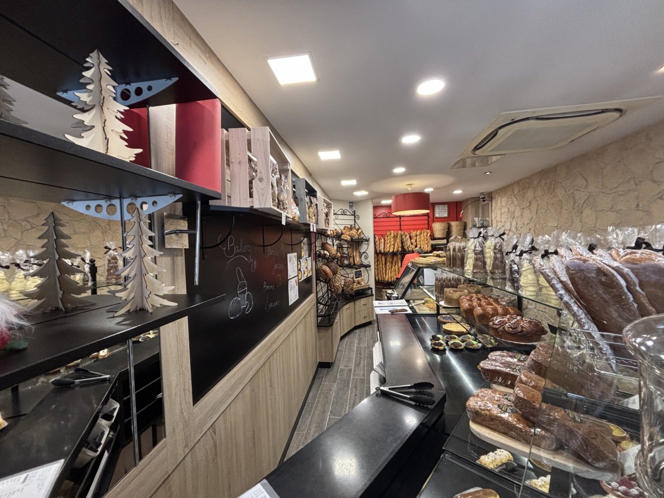 Edificio de 1 dormitorio en Bouzonville, France No. 52065