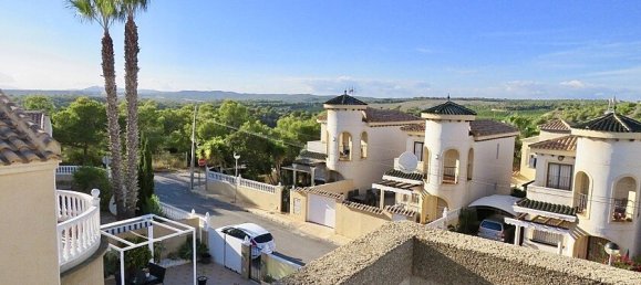 3 bedrooms Villa in Villamartin, Spain No. 287472 5