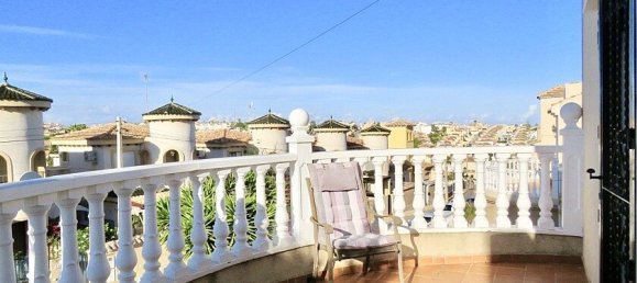 3 bedrooms Villa in Villamartin, Spain No. 287472 6