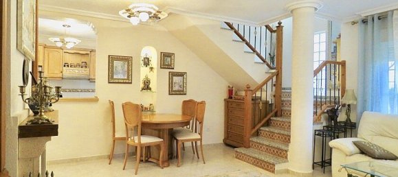 3 bedrooms Villa in Villamartin, Spain No. 287472 9