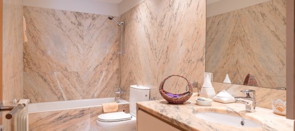 Дом с 4 спальнями в Порту, Португалия № 130572 44