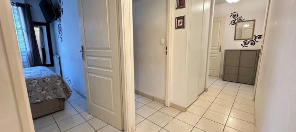 3 chambres Appartement à Neuilly-sur-Marne, France No. 151873 11