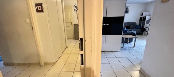 3 chambres Appartement à Neuilly-sur-Marne, France No. 151873 12