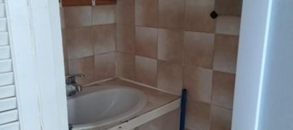 Studio in Paris, France No. 313992 7