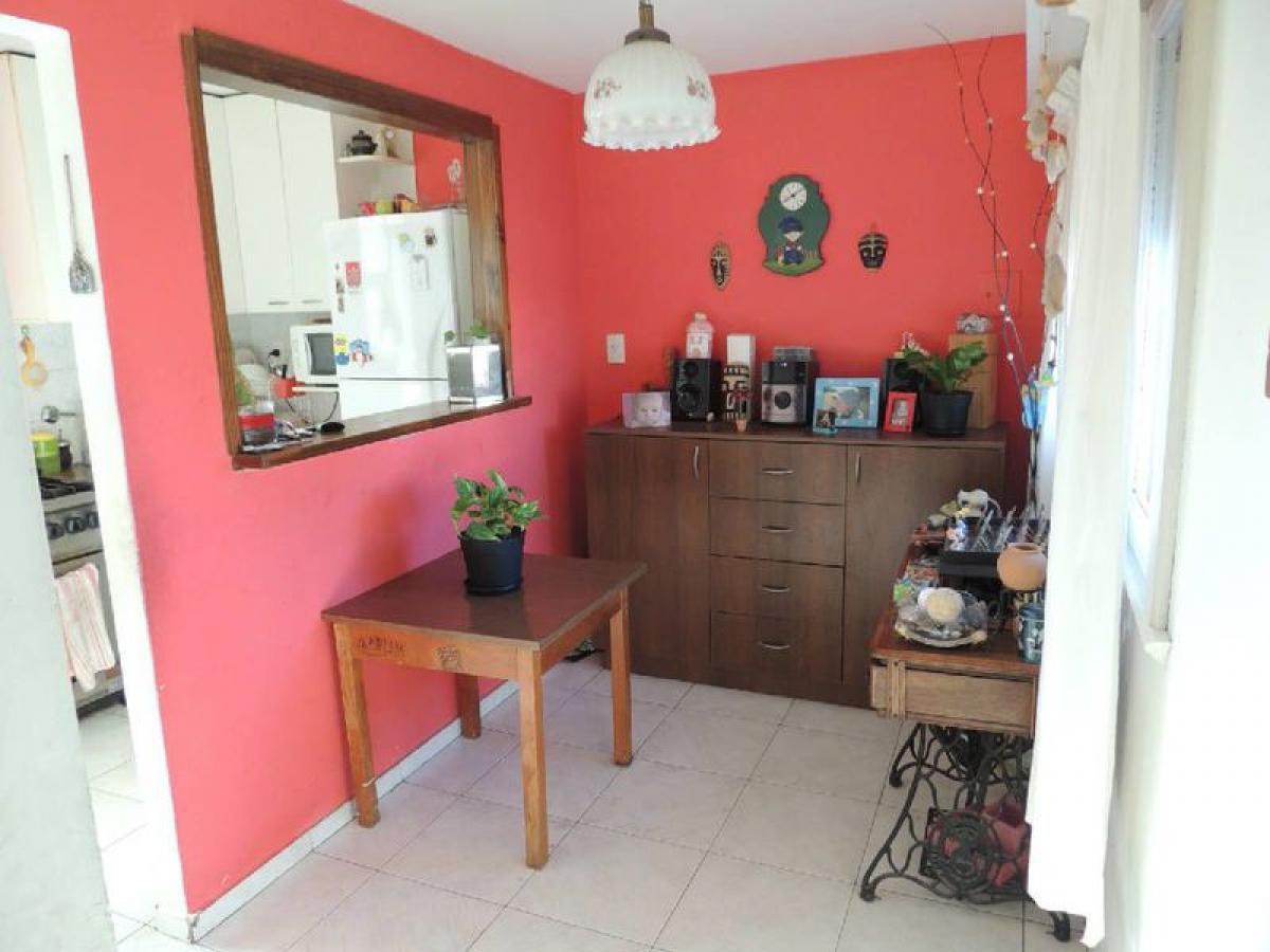 2 bedrooms House in Mar del Plata, Argentina No. 70022