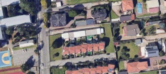 6 rooms House in Fagnano Olona, Italy No. 14488 17