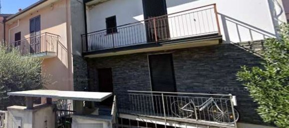 6 rooms House in Fagnano Olona, Italy No. 14488 8