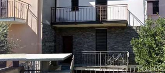 6 rooms House in Fagnano Olona, Italy No. 14488 7