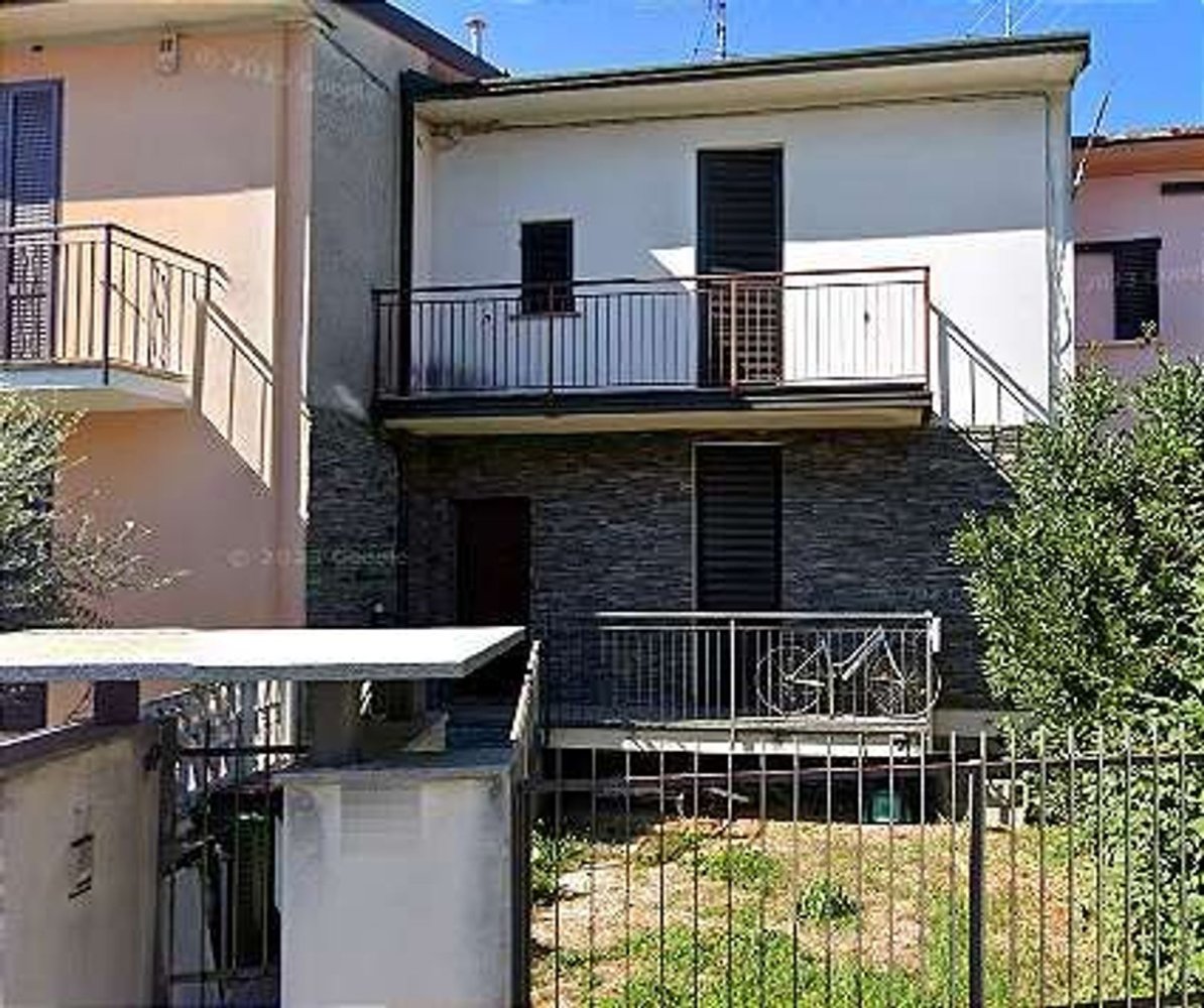 6 rooms House in Fagnano Olona, Italy No. 14488