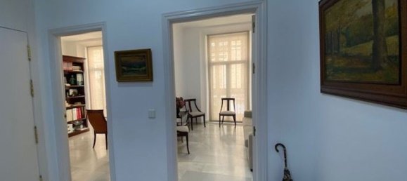 4 bedrooms Apartment in Malaga, Spain No. 107878 12
