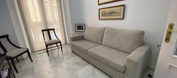 4 bedrooms Apartment in Malaga, Spain No. 107878 4