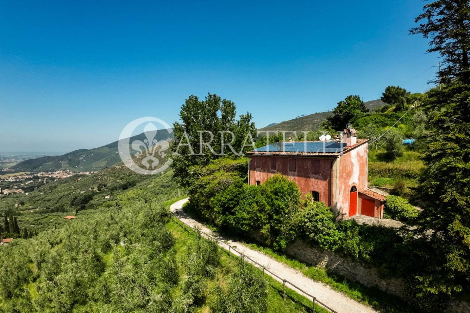 4 bedrooms House in Pisa, Italy No. 196564