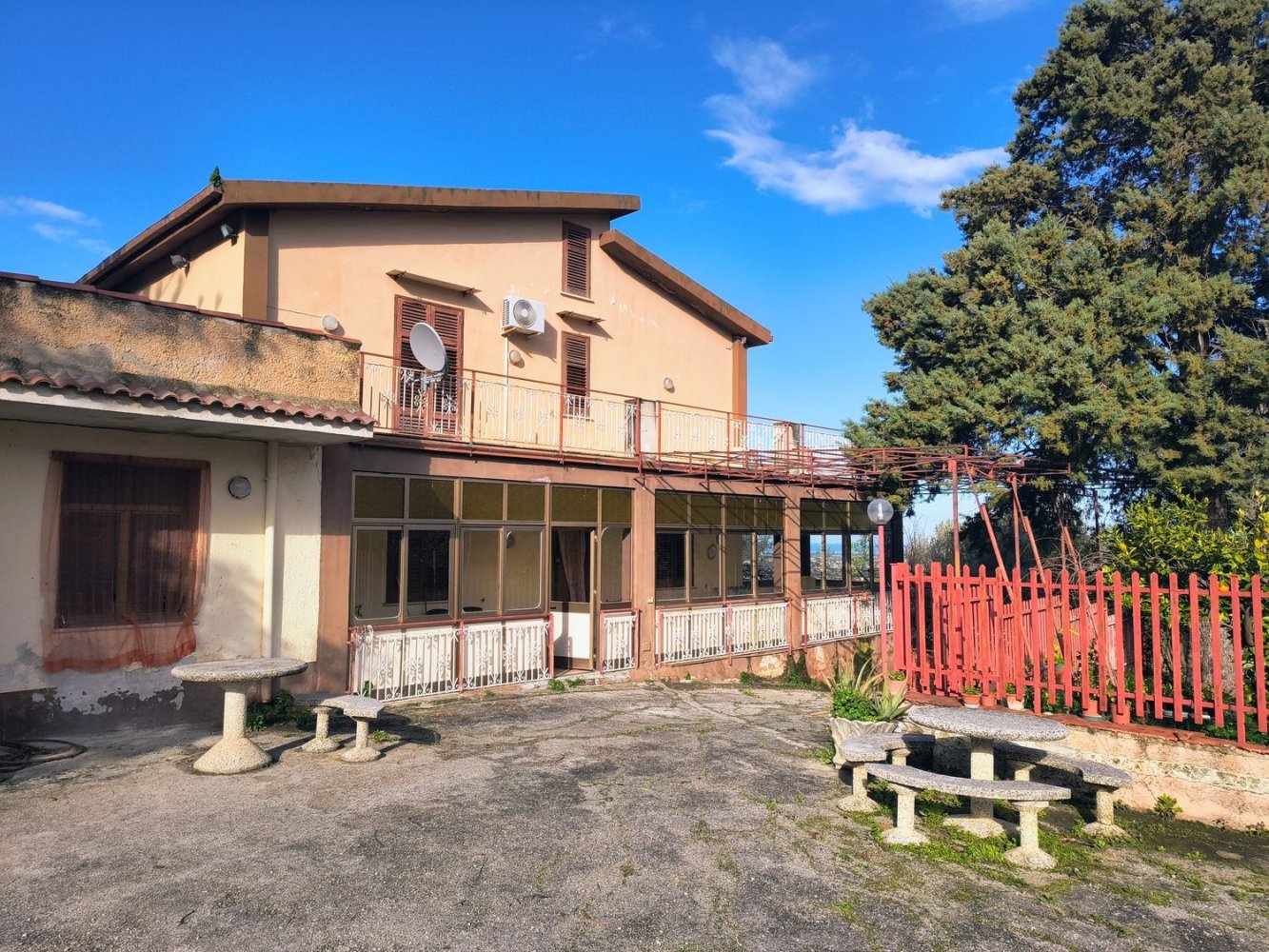 Вилла с 6 комнатами в Карини, Италия № 154549