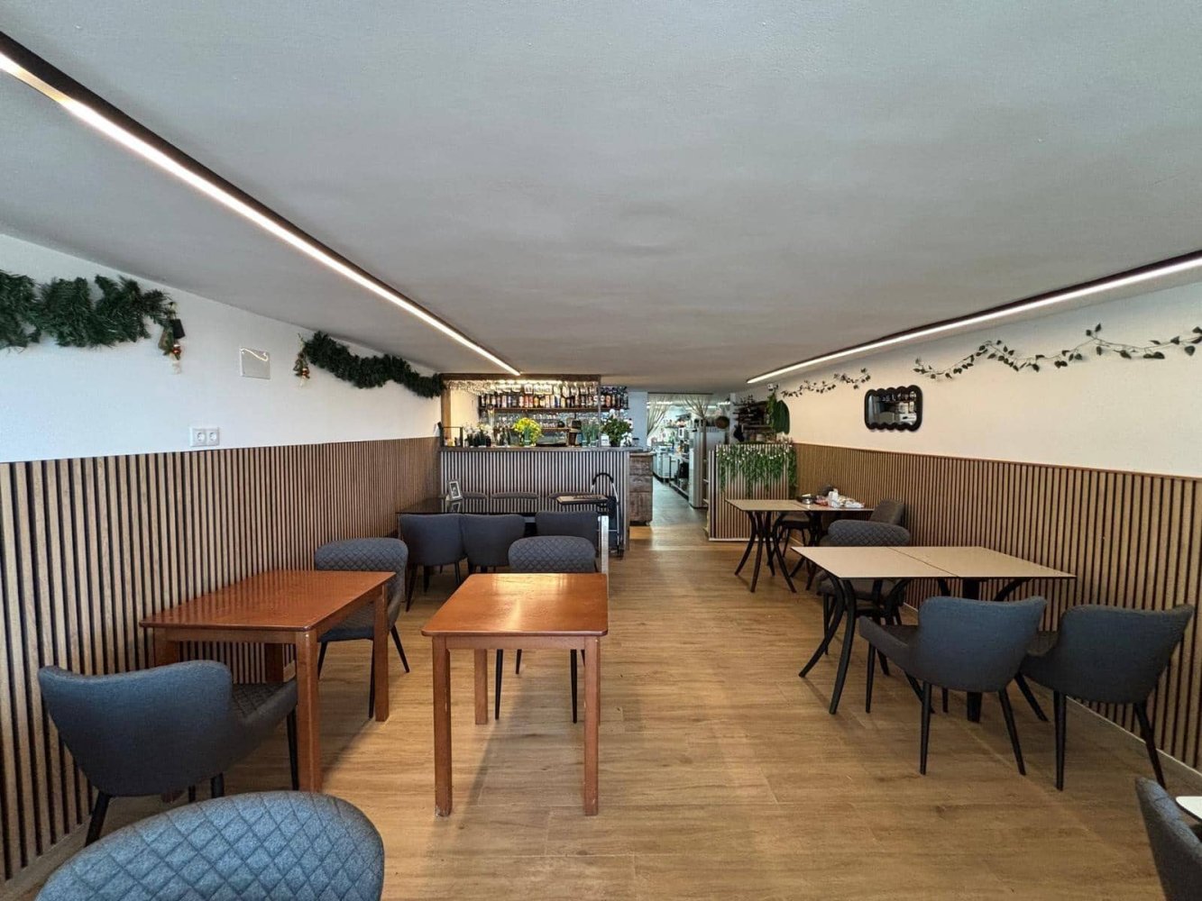  عقار تجاري في Alicante, Spain 210متر مربع رقم 202769