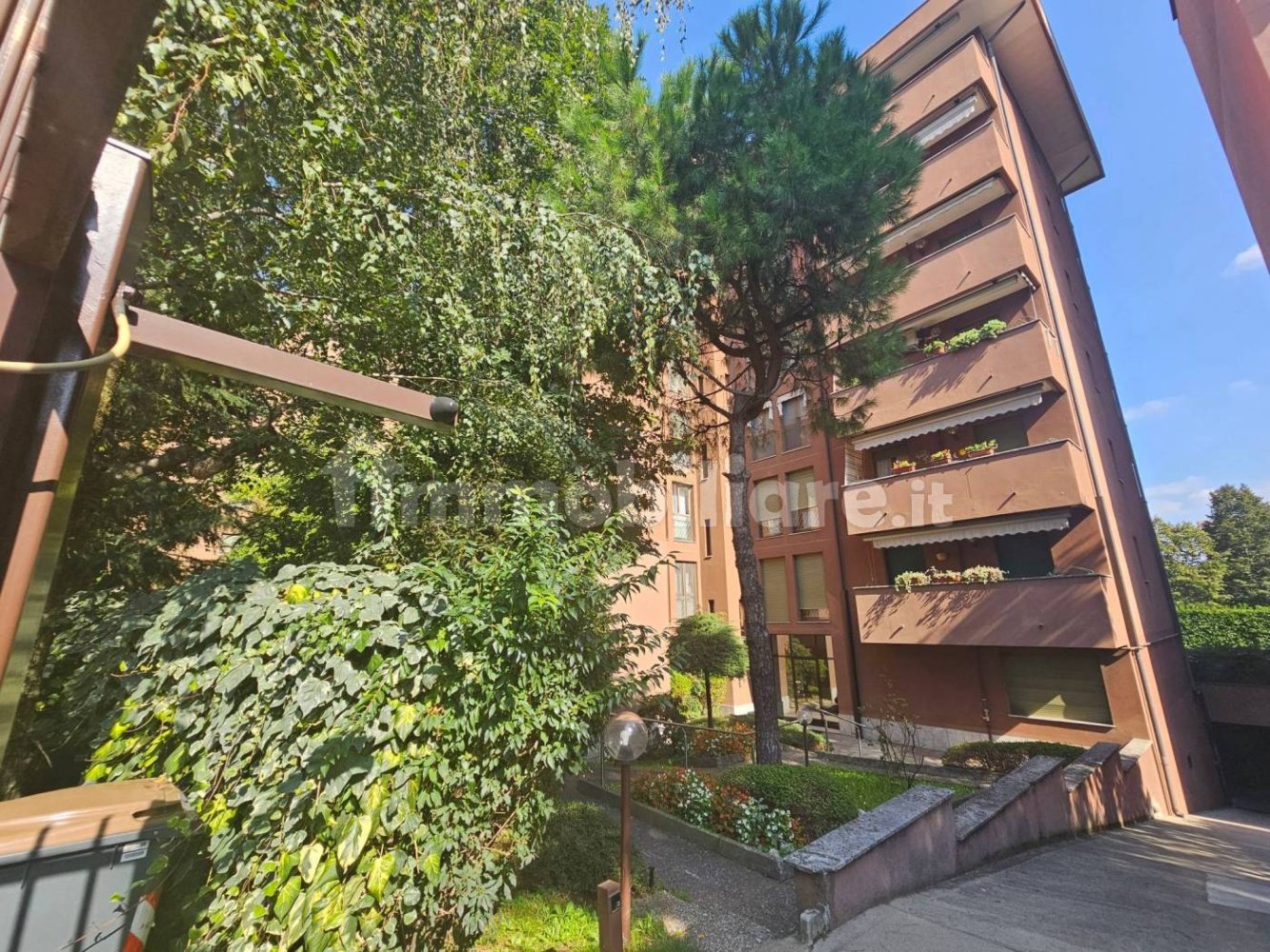 3 Schlafzimmer Wohnung in Monza, Italy, Nr. 16494