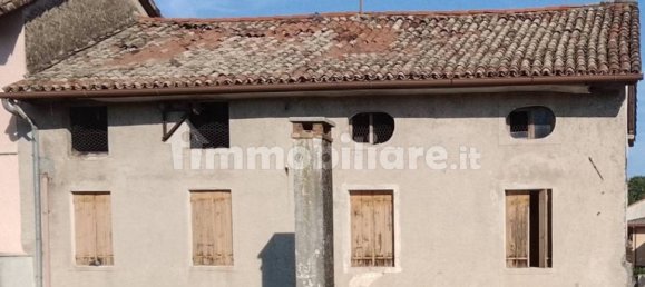 3 bedrooms House in Pordenone, Italy No. 374792 3