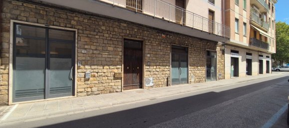 68m² Commercial property in Pontedera, Italy No. 265163 2