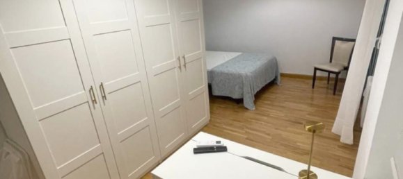 6 bedrooms Apartment in Zaragoza, Spain No. 68152 16