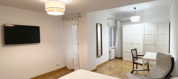 6 bedrooms Apartment in Zaragoza, Spain No. 68152 5