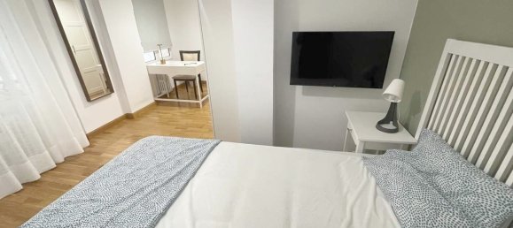 6 bedrooms Apartment in Zaragoza, Spain No. 68152 3