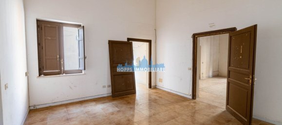 بناية في Mazara del Vallo, Italy 1200متر مربع رقم 206449 44