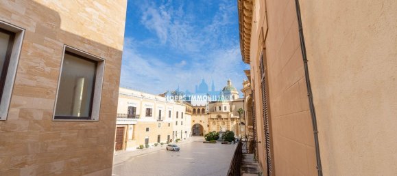 بناية في Mazara del Vallo, Italy 1200متر مربع رقم 206449 48