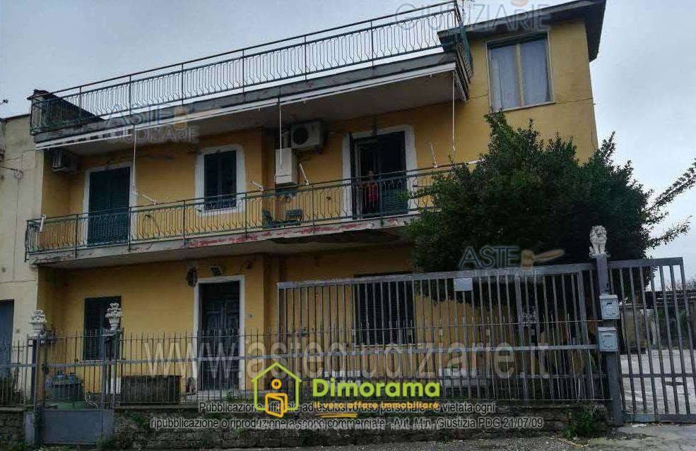 5 rooms Apartment in Somma Vesuviana, Italy No. 15879