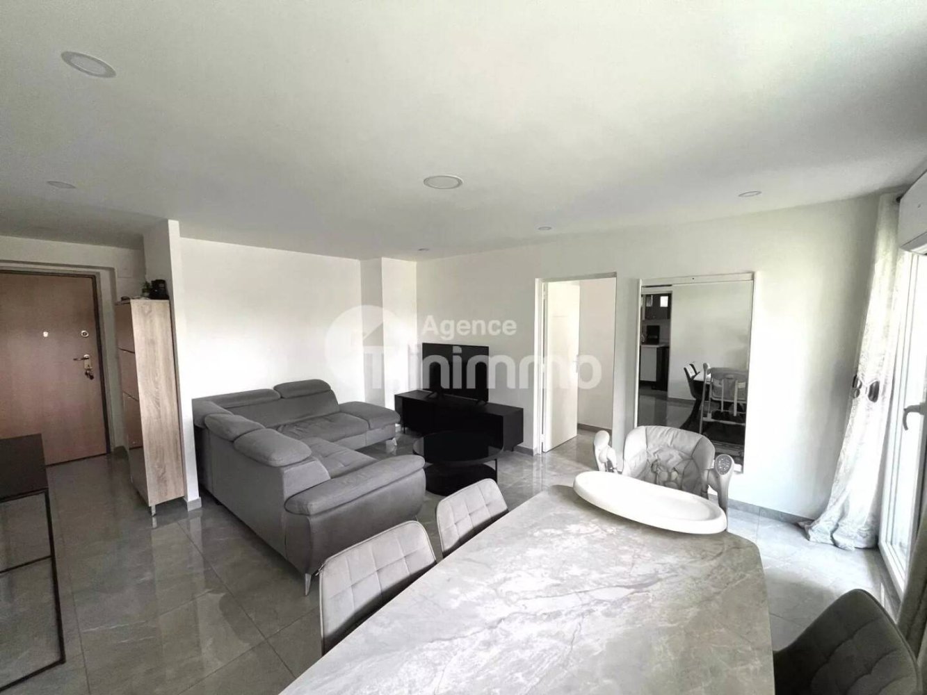 3 Schlafzimmer Wohnung in La Trinite, France, Nr. 316615