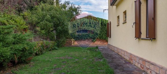 Villa de 9 habitaciónes en Monte San Vito, Italy No. 7078 24