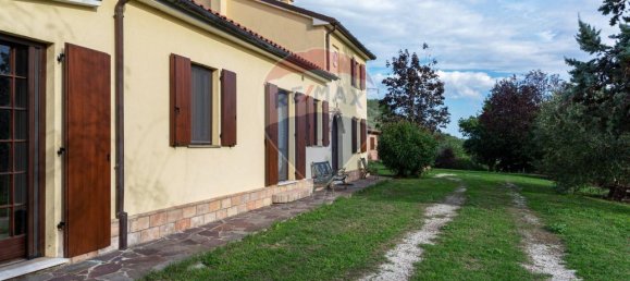 Villa de 9 habitaciónes en Monte San Vito, Italy No. 7078 21
