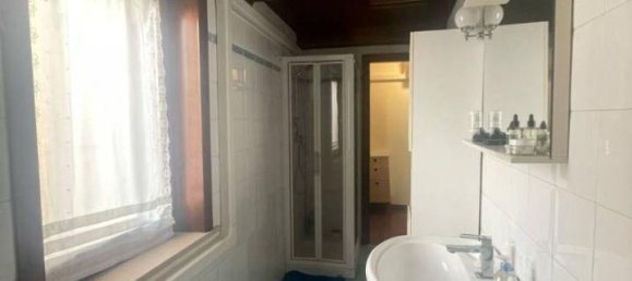 2-salle Appartement à Modena, Italy No. 37031 41